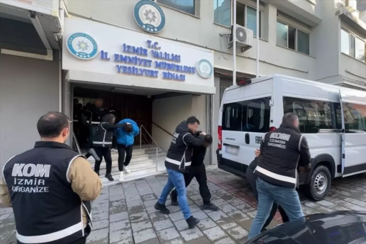 İzmir'de silahlı saldırıya uğrayan kişi yanlışlıkla öldürülmüş!