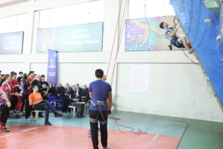 Spor festivalinde spor tırmanış branşı büyük heyecana sahne oldu