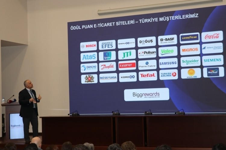 Bursa'da "Türkiye'den Dünyaya E-İhracat" konferansı düzenlendi