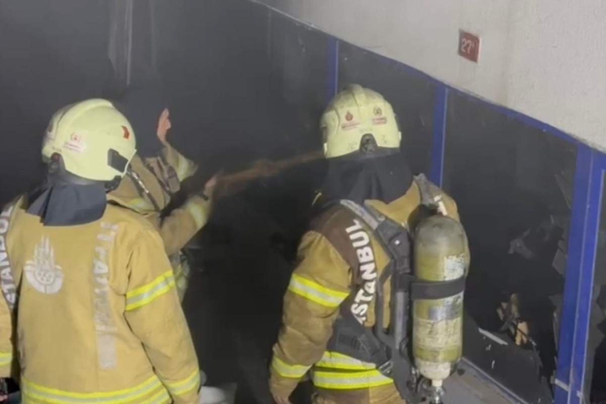 İstanbul'da tamirhane alevlere teslim oldu! 3 kişi yaralı