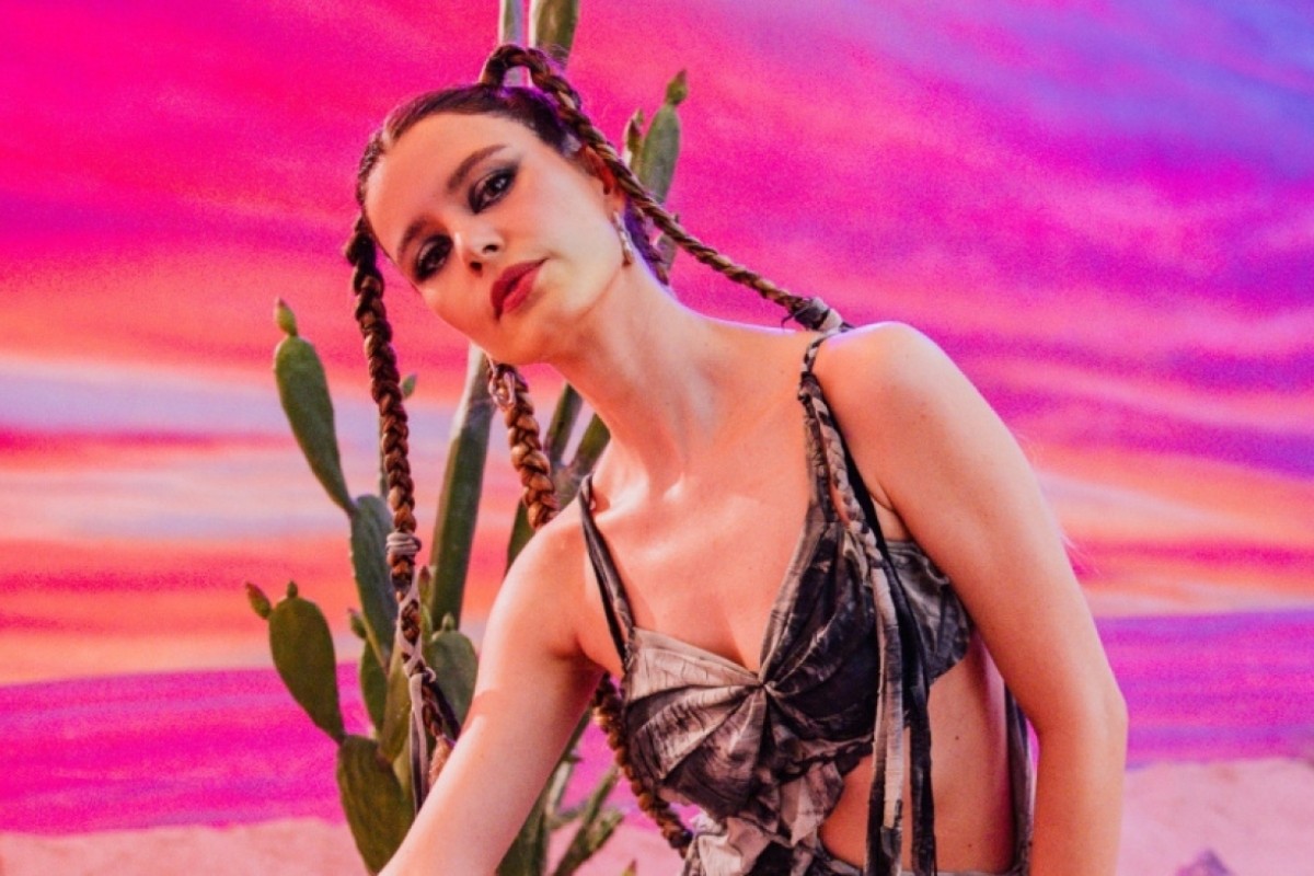  Beren Saat, yeni kariyerine adım attı 