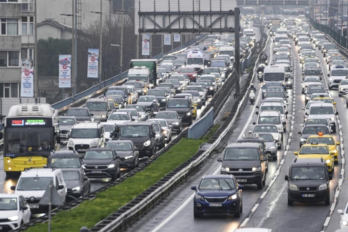İstanbul'da trafik yoğunluğu yüzde 90'a çıktı 