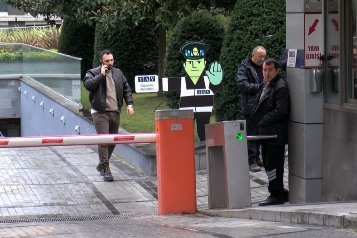 İstanbul'da şok eden vurgun! Otoparkta 2 araçtan 30 milyon dolar çaldılar...