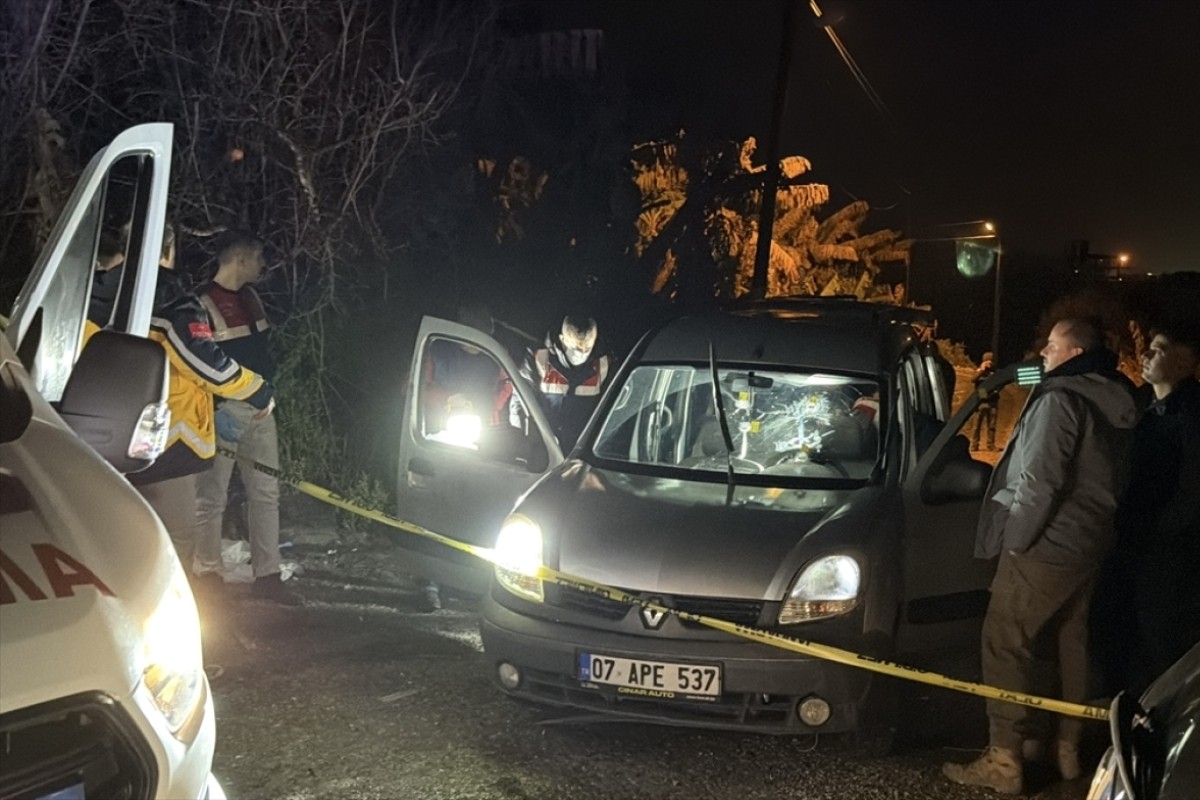 Alanya'da hafif ticari araca düzenlenen silahlı saldırı! 1 kişi hayatını kaybetti...