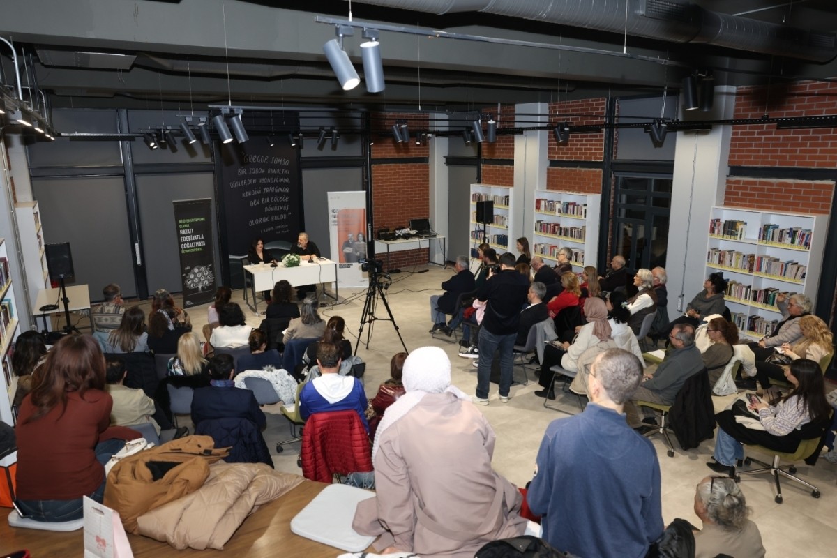Seray Şahiner, son romanını doğduğu şehir Bursa'da anlattı 