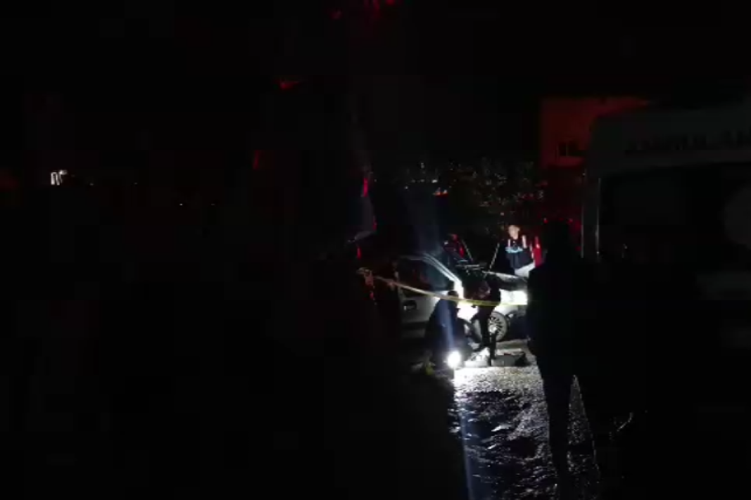 Arkadaşının aracına tabancayla açılan ateşte öldü