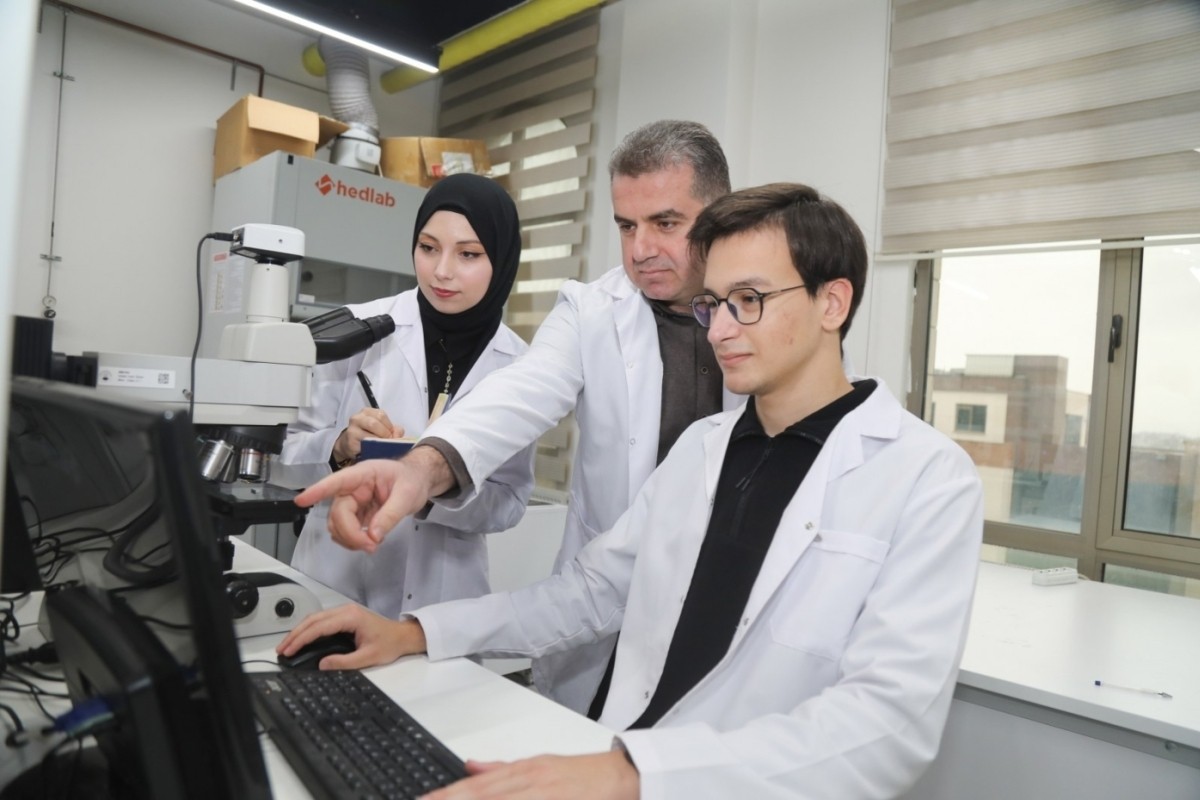 Öğrencilerden geleceğin uçuş teknolojileri için ısıya dayanıklı malzeme