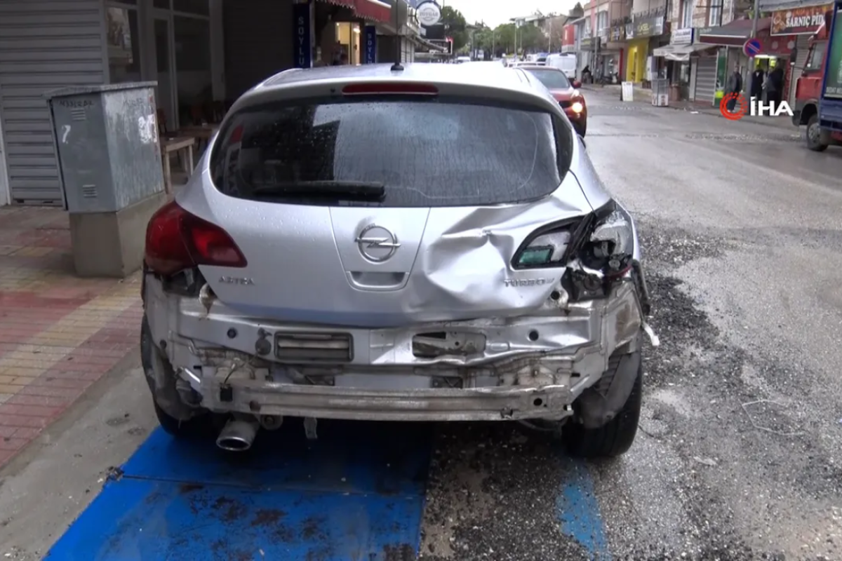 Bu kazayı ben mi yaptım diye sordu! Kan şekeri düşen esnaf dükkanlara daldı