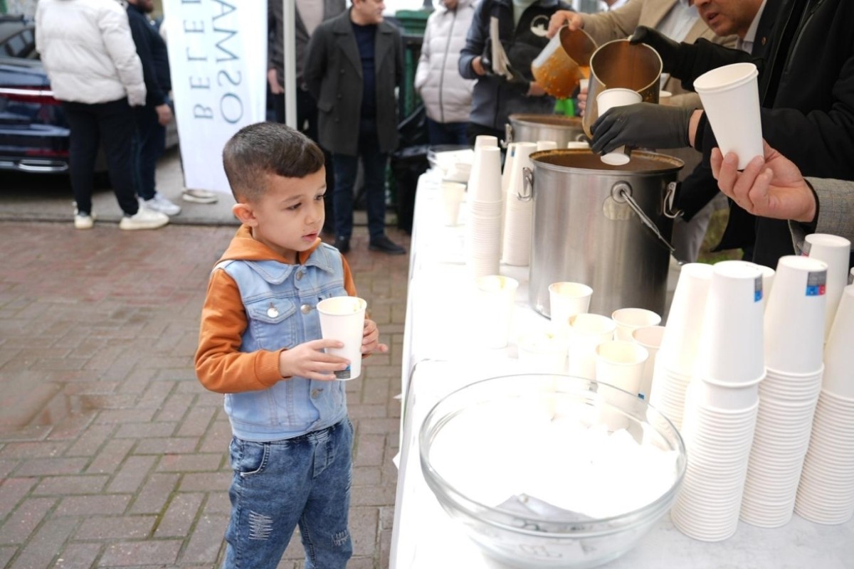 Osmangazi'de cuma bereketi Mehmet Akif Mahallesi'nde paylaşıldı