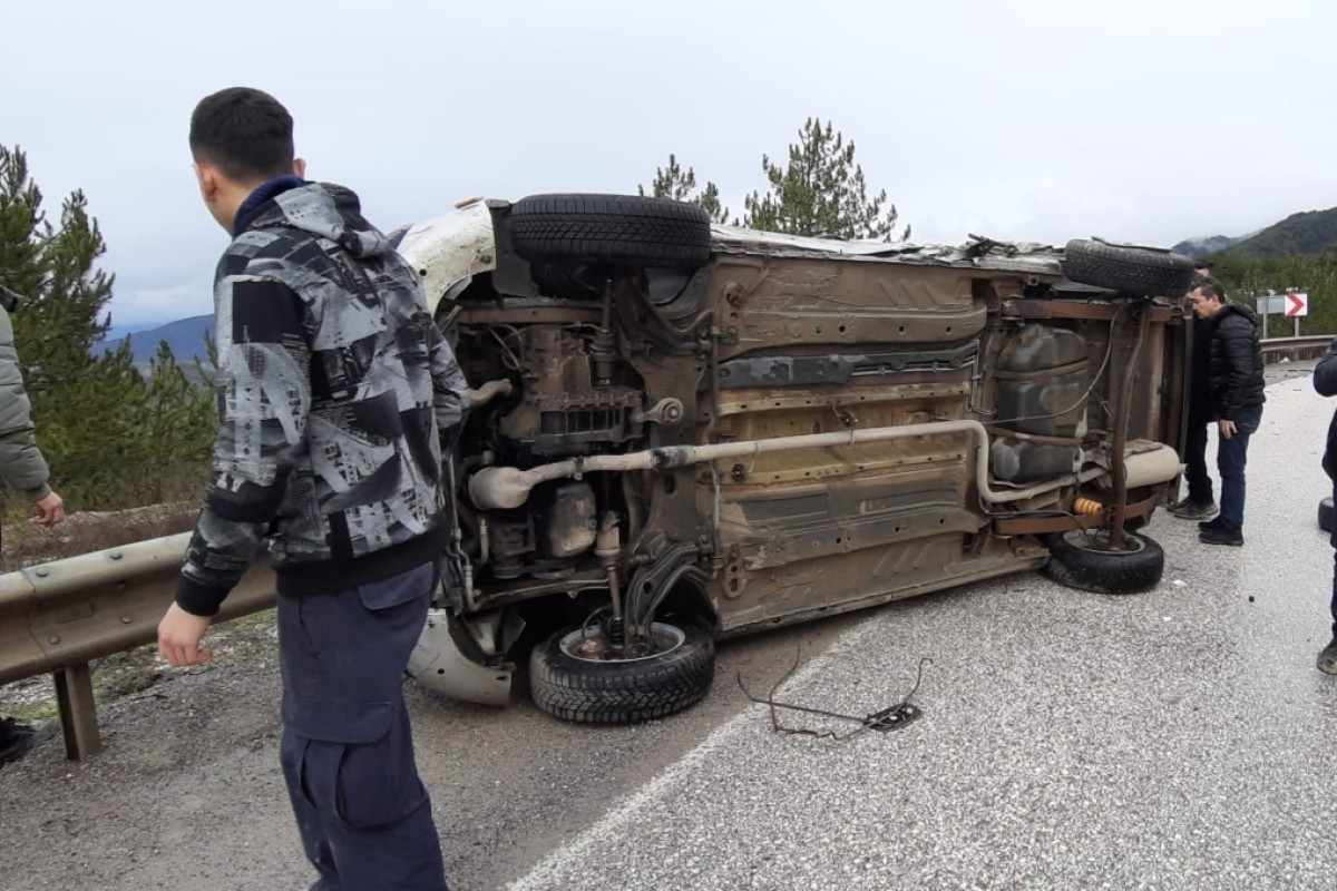Bolu'da cenaze dönüşü kaza: 2 yaralı