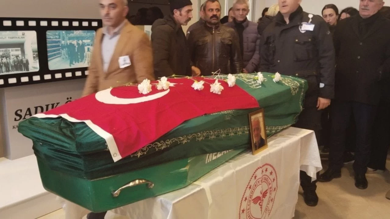 Sivas'ı yasa boğan ölüm! Emektar doktor hastasını muayene ettiği sırada kalbine yenik düştü!