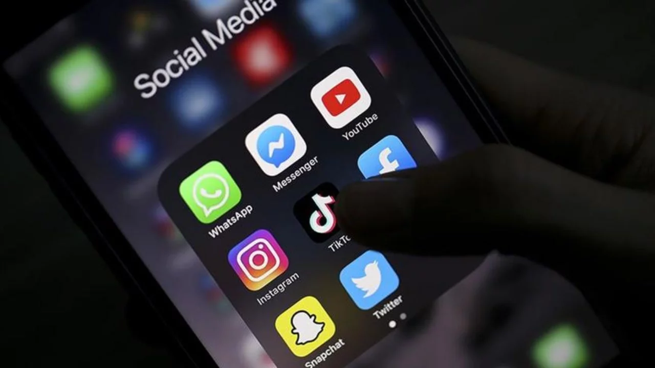 Bakan Gürlek açıkladı! Sosyal medyada yorum ve paylaşıma kimlik şartı...