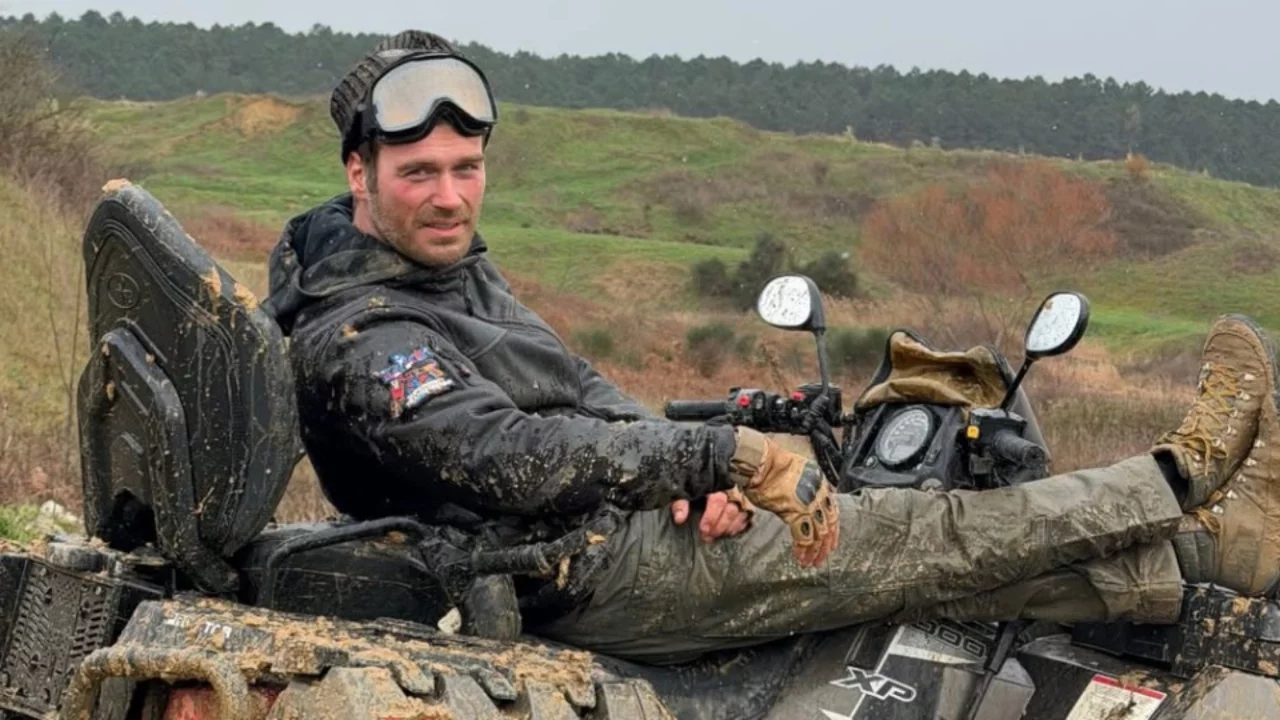 Kıvanç Tatlıtuğ'dan ATV pozu