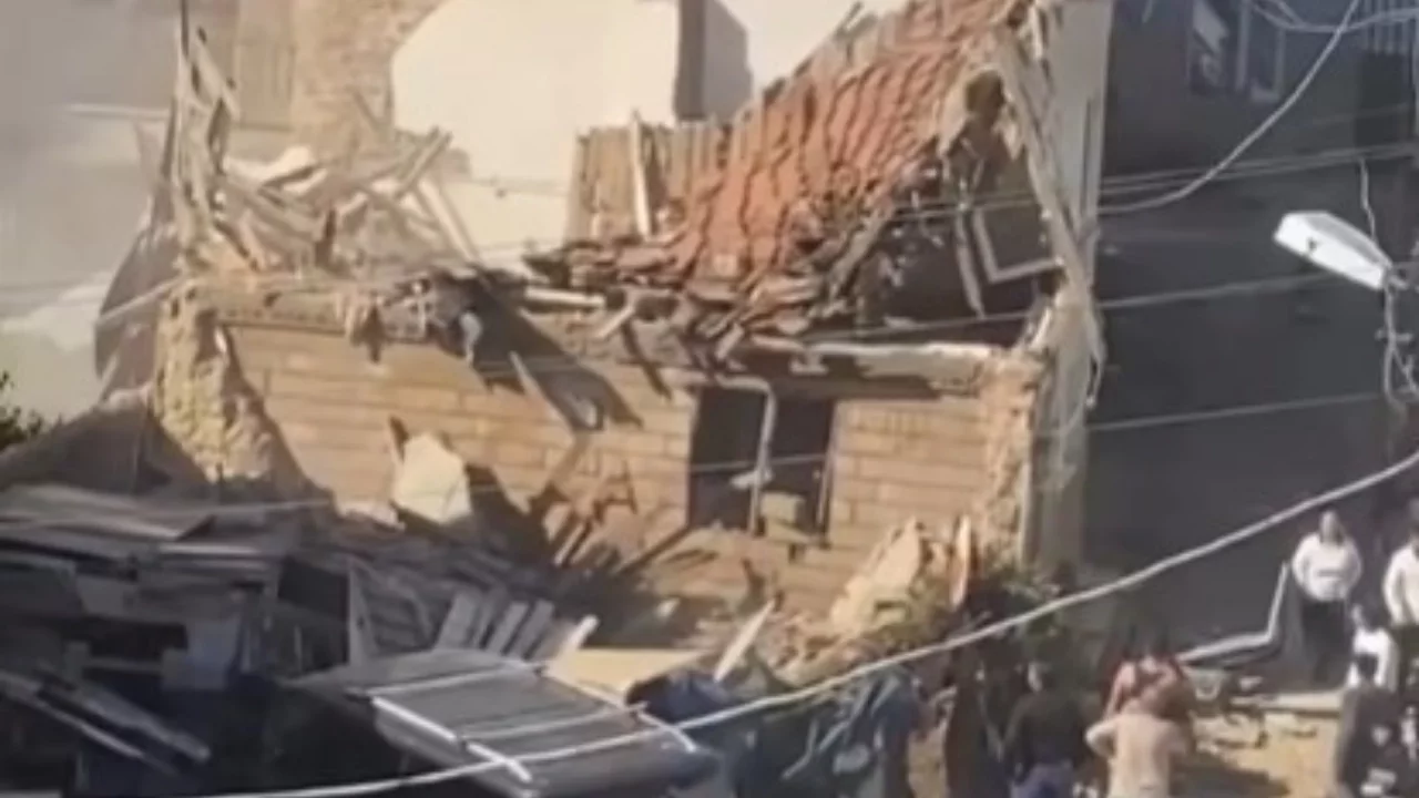 Gemlik'te bina çöktü! Olay yerine ekipler sevk edildi