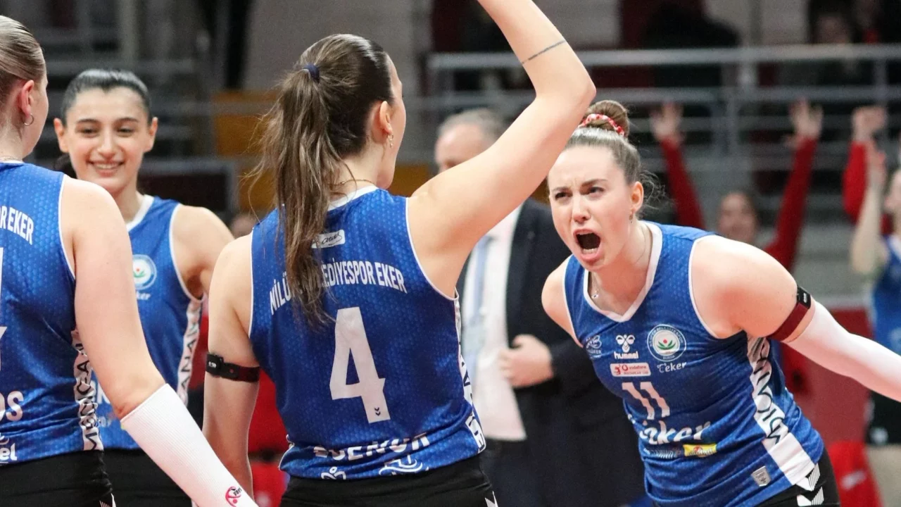 Nilüfer Belediyespor karar setinde maçı aldı!