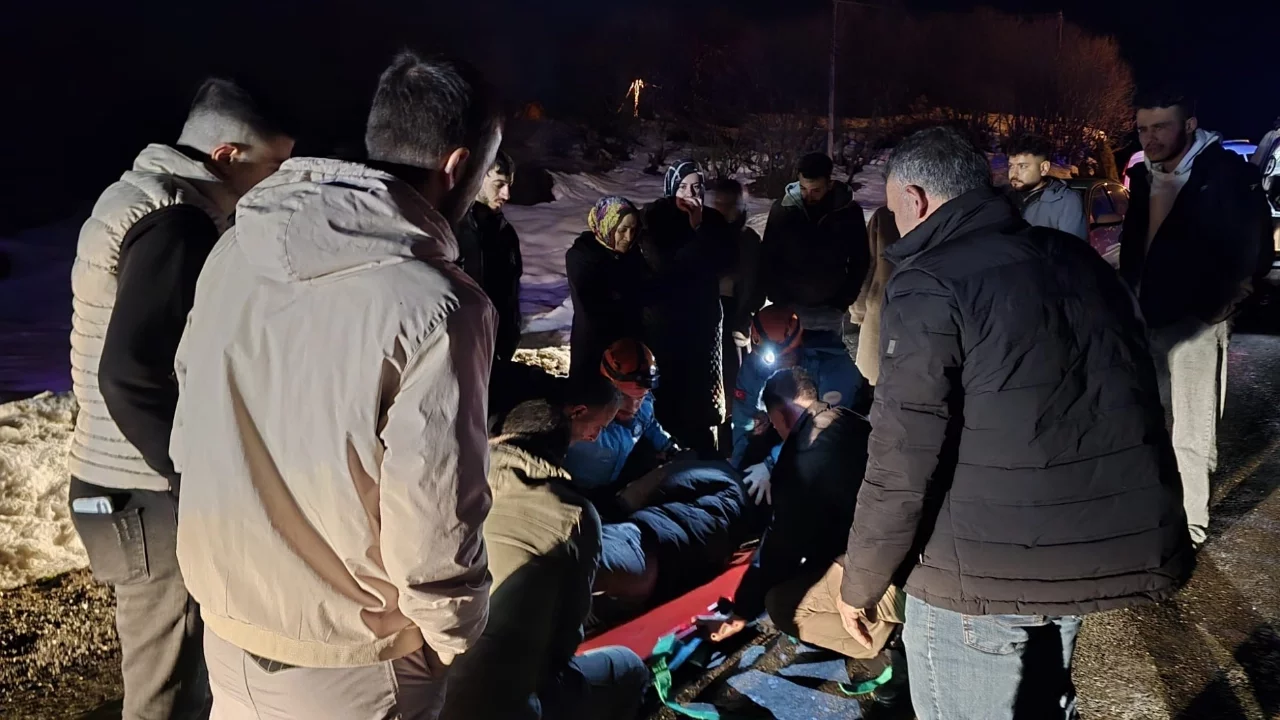 Bingöl'de trafik kazası: 3 yaralı