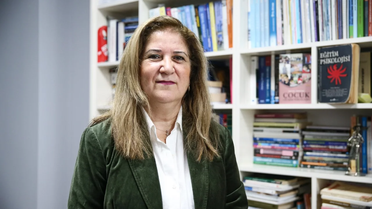 Çocukların maruz kaldığı zorbalık "incitici iletişim" 