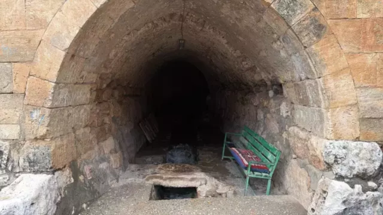 380 yıllık camide tarihi an! Birden canlandı, köylüler sevinçten dört köşe oldu