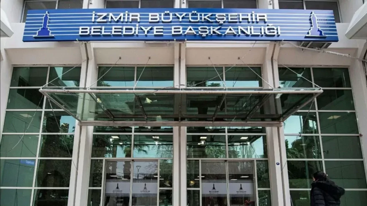 İzmir'deki "kooperatif" soruşturmasında 21 şüpheli gözaltına alındı