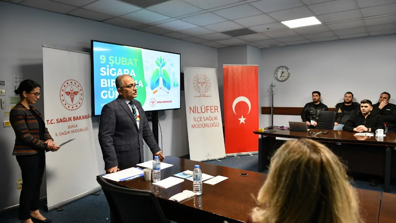 Bursa'da sigarayı bırakan 25 çalışana sertifikaları takdim edildi