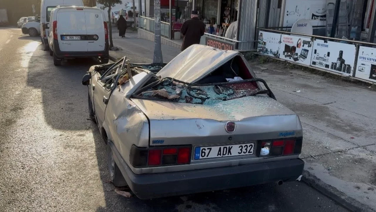 Esenyurt'ta mahalleli fırtınayı anlattı; "Toz duman içerisinde kaldık"