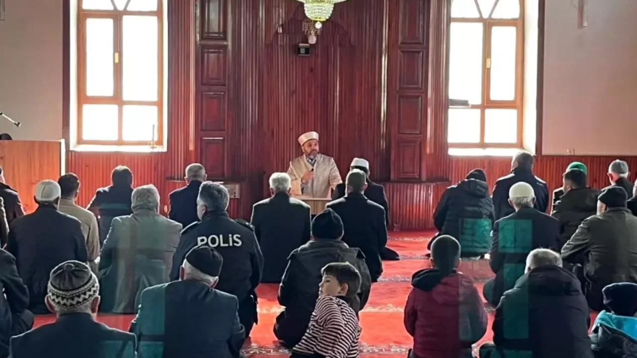 Şehit Mustafa Özkardeş için Gecek köyünde mevlit programı düzenlendi