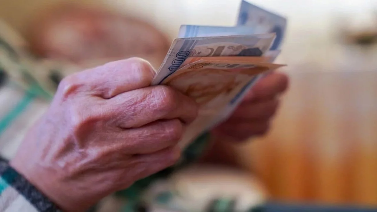 Milyonlarca emekliyi ilgilendiren teklif Meclis'e sunuldu!