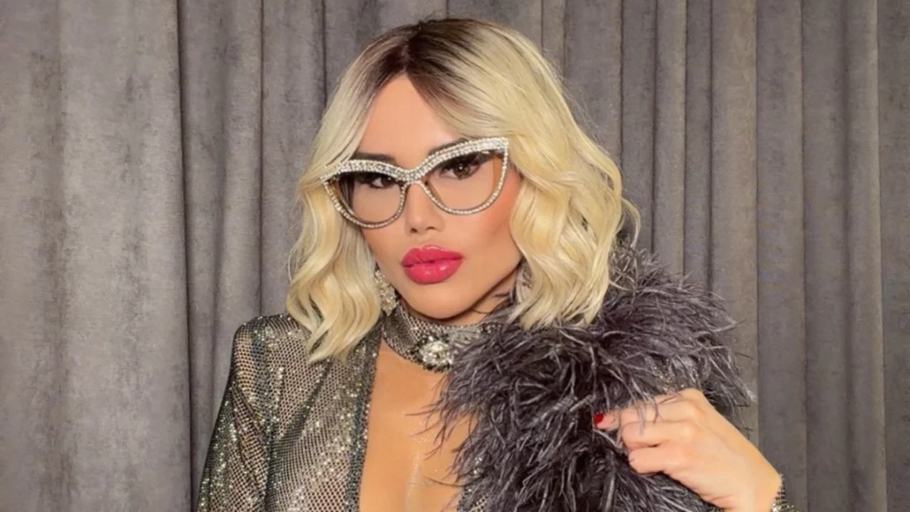  Şarkıcı Ceylan'dan estetik açıklaması