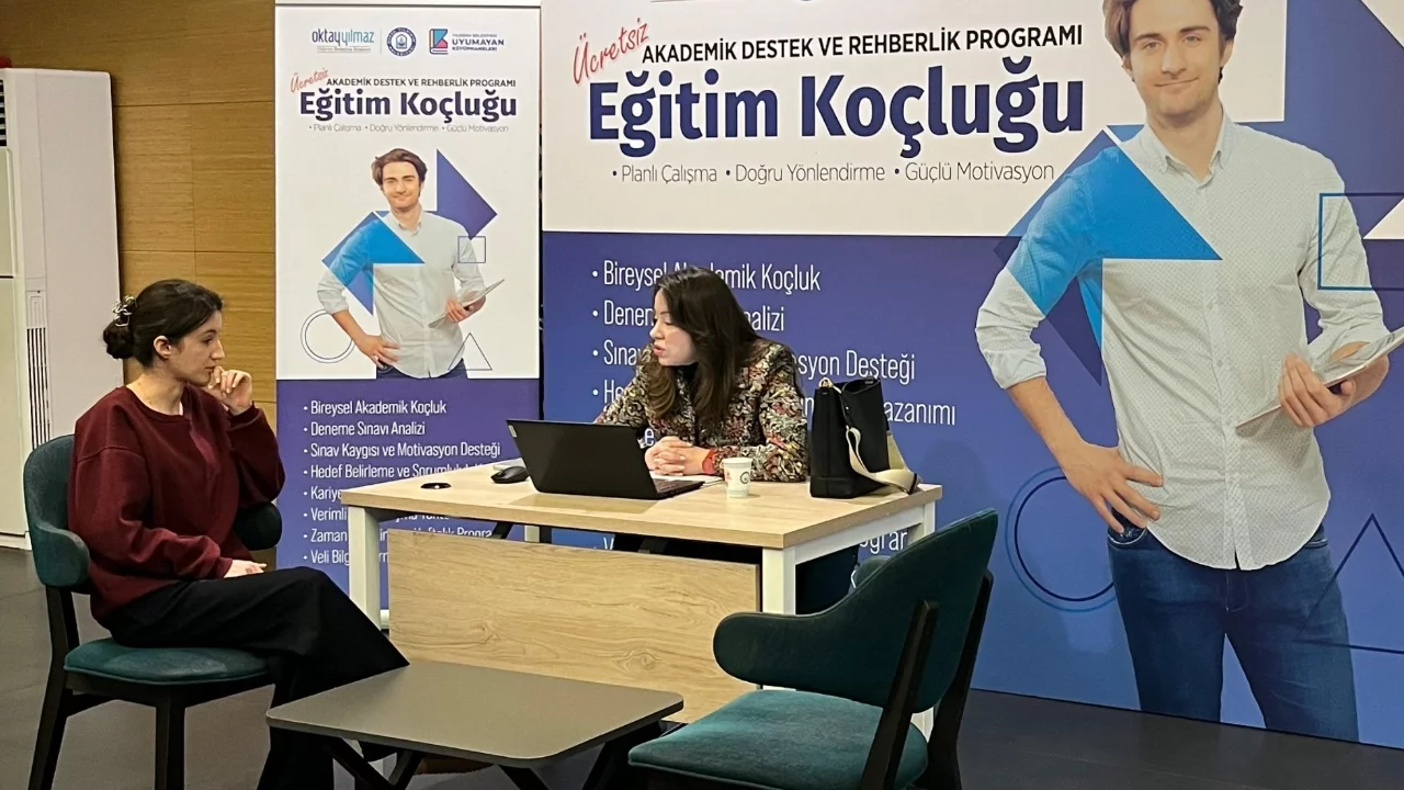 Yıldırım'da sınava hazırlanan gençlere rehberlik desteği sürüyor