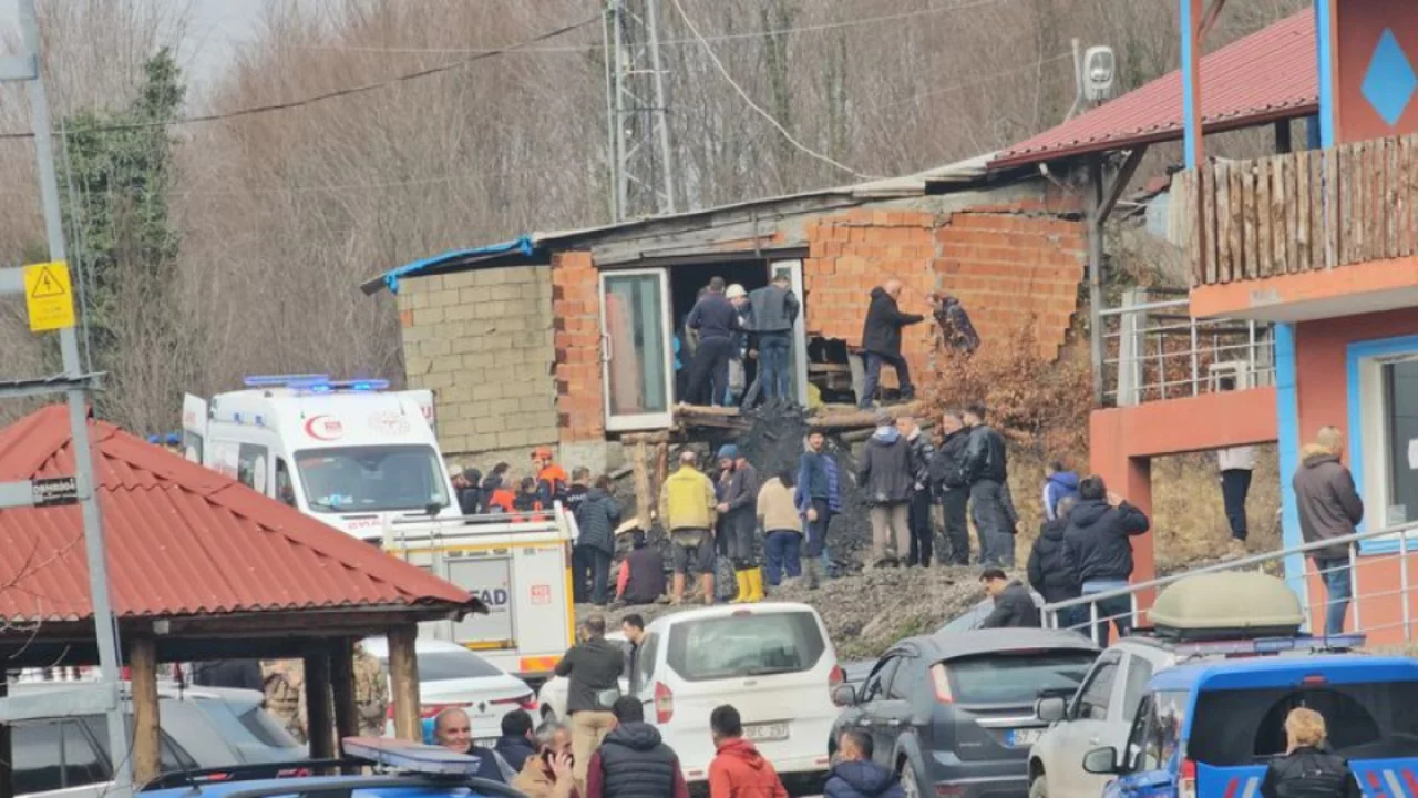 Zonguldak'ta maden faciası! 3 işçi mahsur kaldı...
