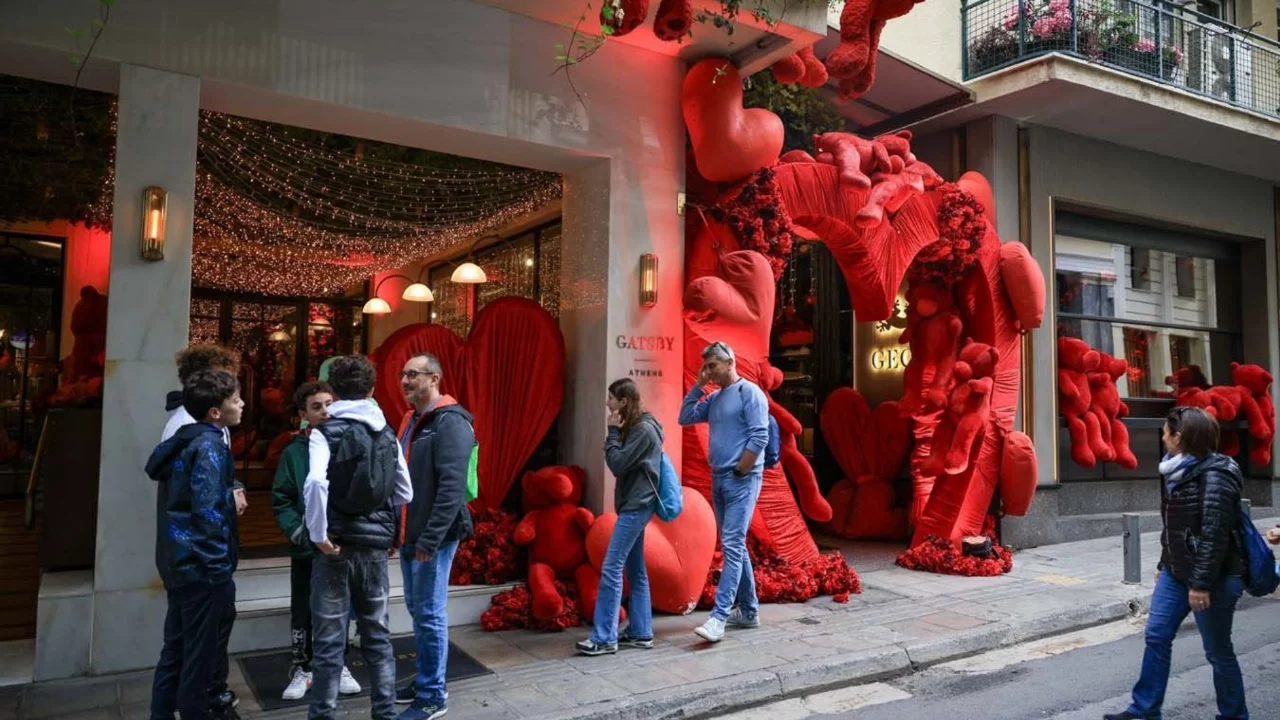 Emmy ödüllü dizinin yapımcısı ölü bulundu! 