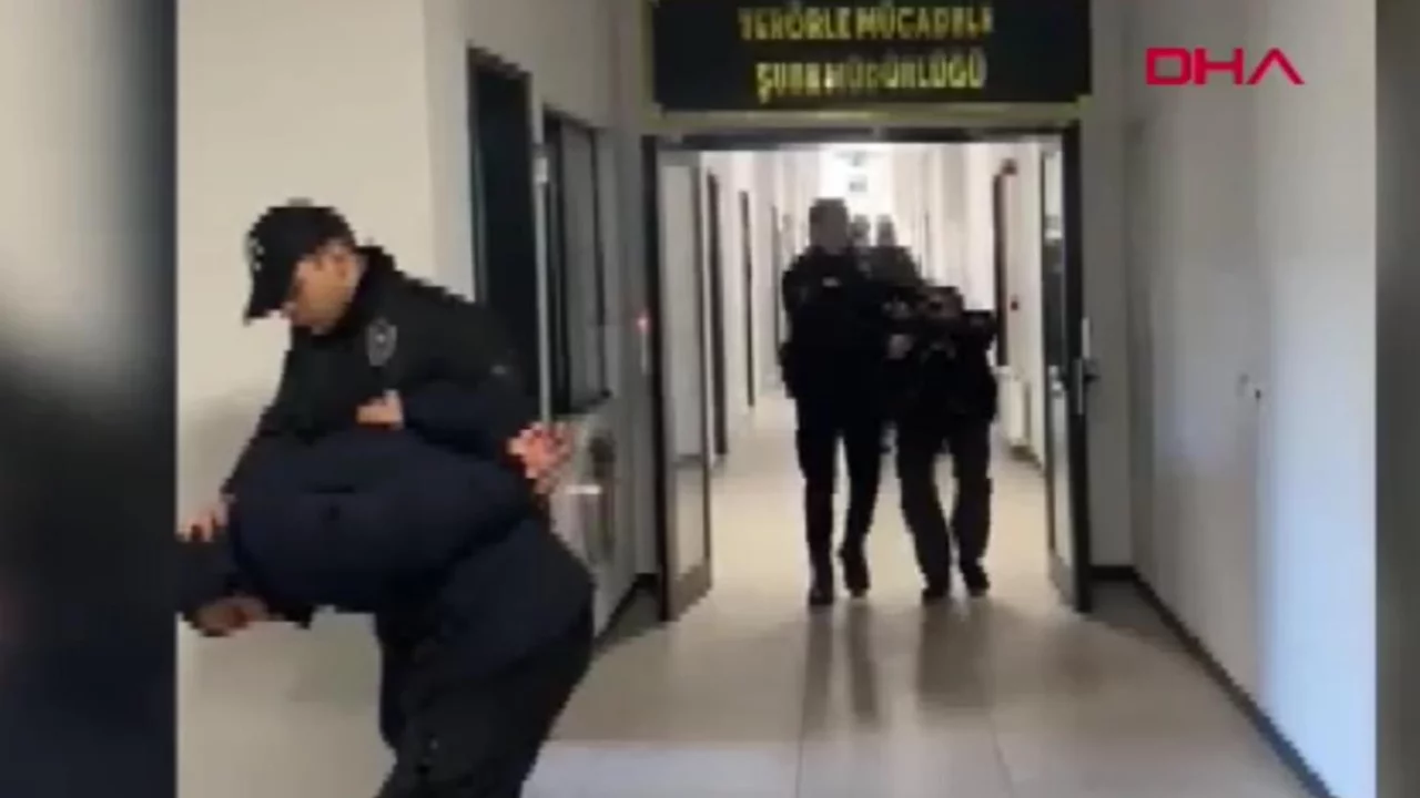 Kocaeli'de adliyede vurgun! Kilolarca altın ve dövizi çalmış...