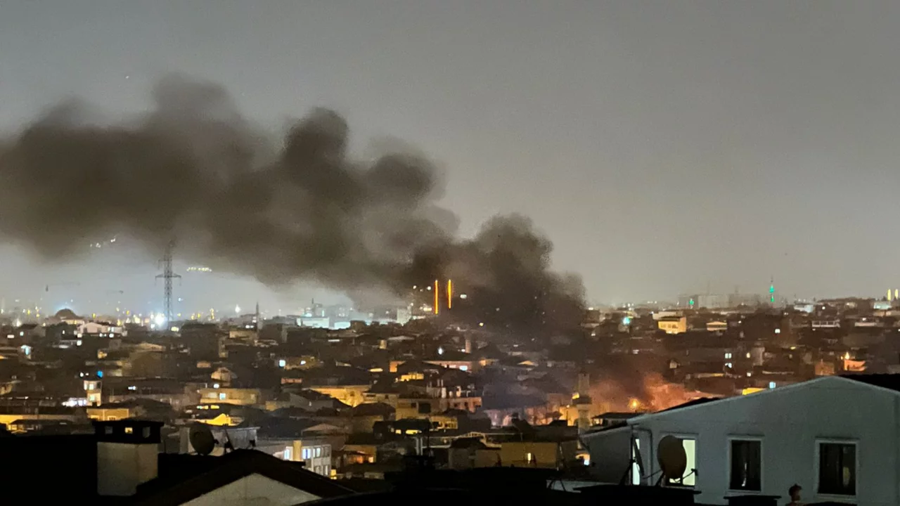 Bursa Osmangazi'de vatandaşın çilesi bitmiyor! Dumanlar bu sefer gece yarısı yükseldi! 