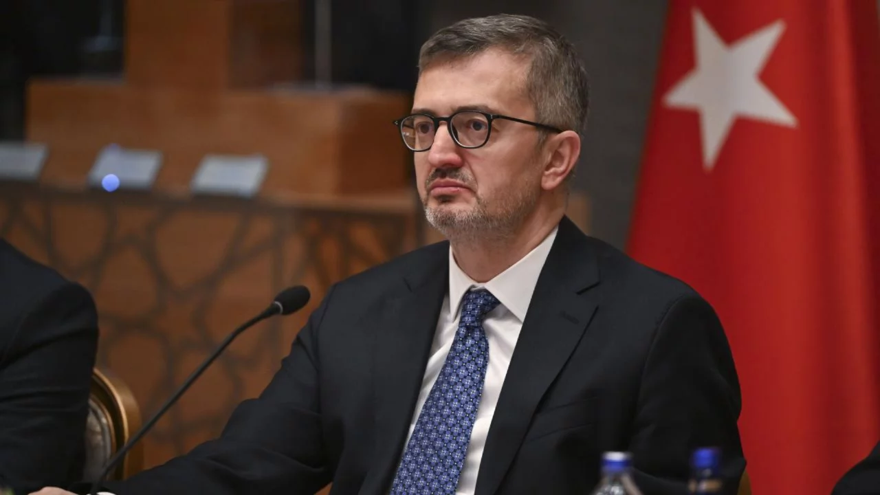 İletişim Başkanı Duran'dan maden ocağındaki göçükte hayatını kaybedenler için taziye mesajı
