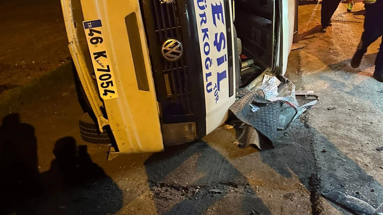 Kahramanmaraş'ta minibüs kazası: 10 yaralı