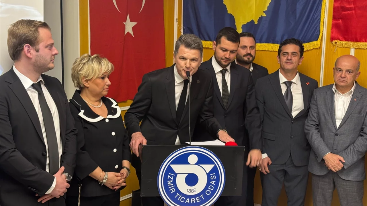 İzmir'de Kosova Bağımsızlık Günü kutlandı 