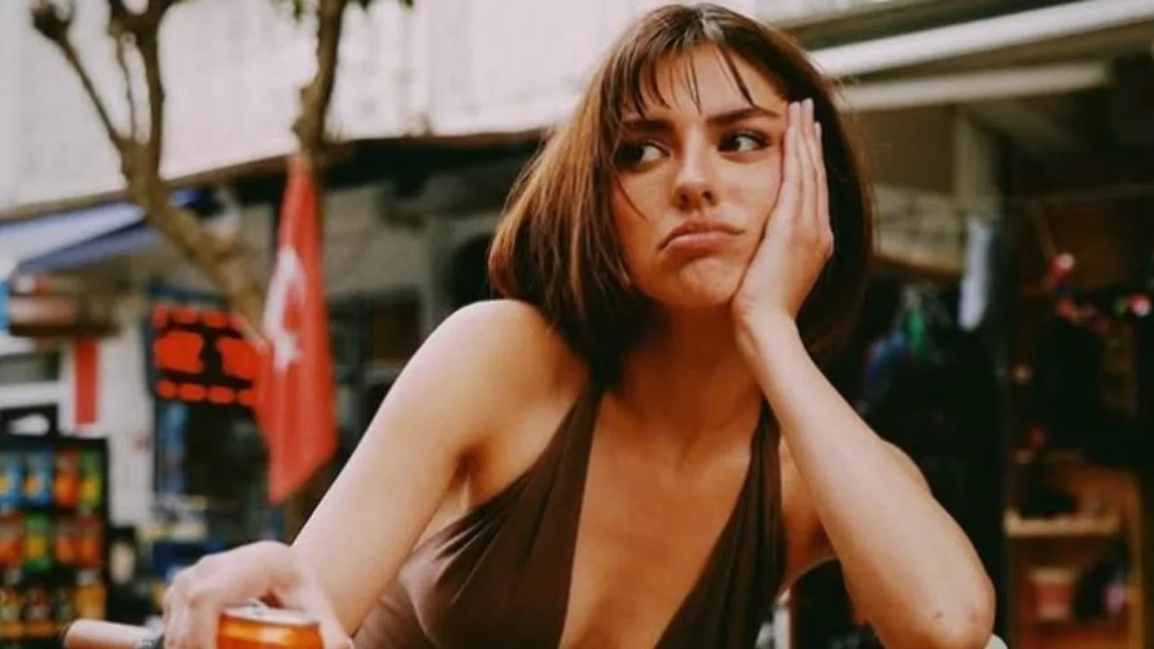 Aslıhan Malbora aşka geldi! Çağatay Ulusoy ile dudak dudağa... 