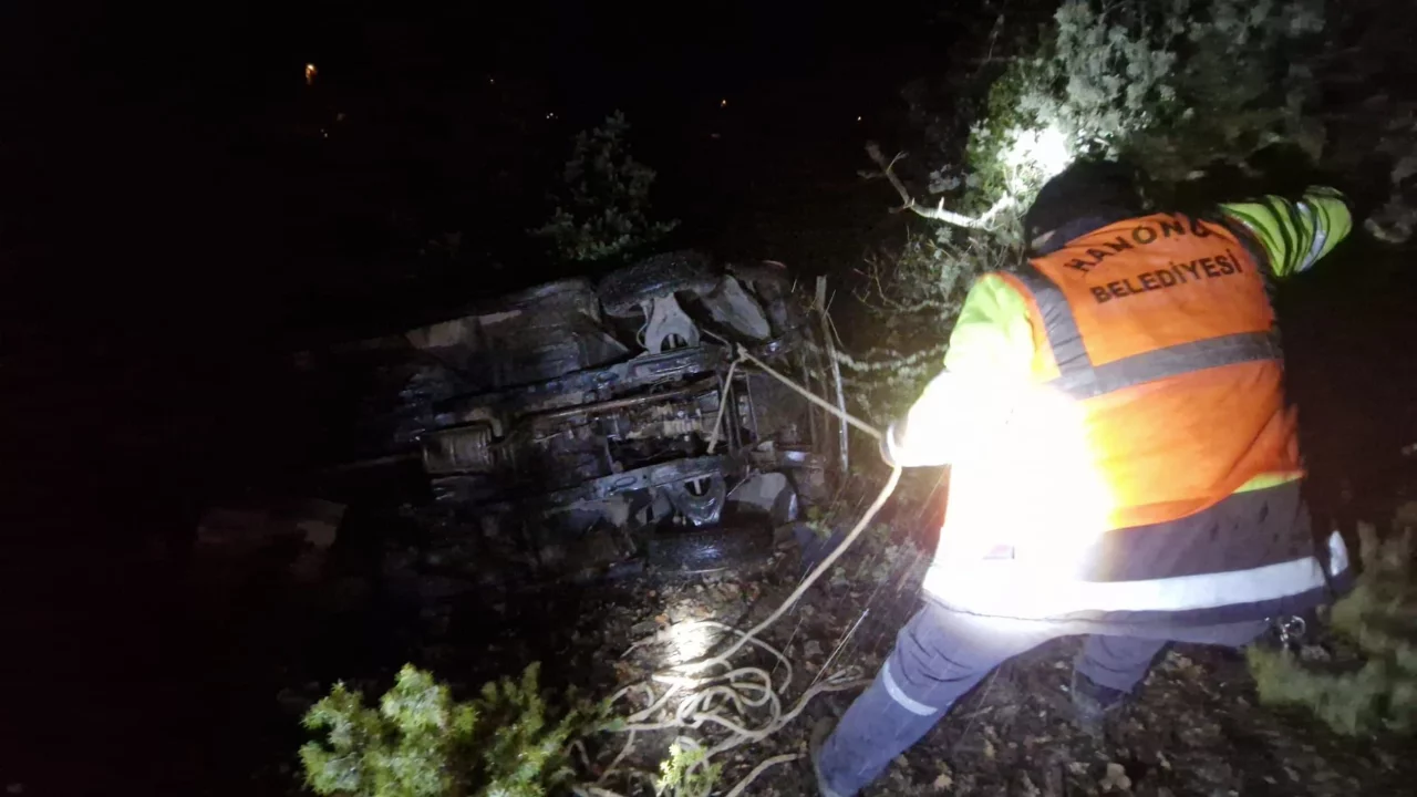 Kastamonu'da otomobil uçuruma yuvarlandı: 1 ölü, 2 yaralı