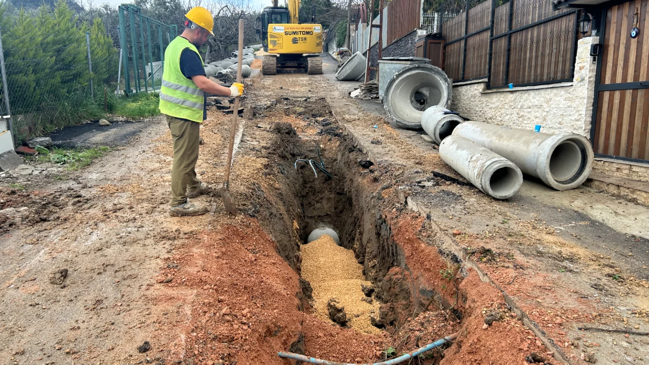 Osmangazi'de kanalizasyon ve yağmursuyu hatları yenileniyor