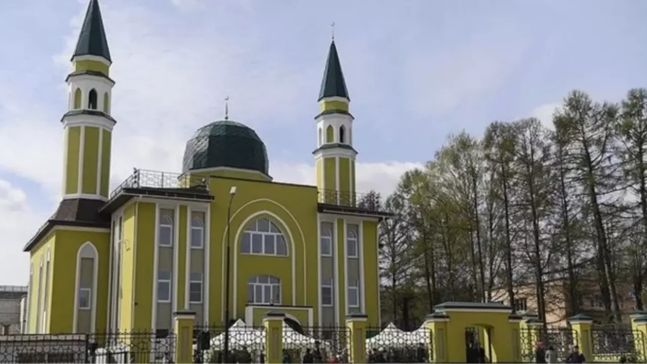 Rusya'da ka&ccedil; milyon M&uuml;sl&uuml;man yaşıyor, ka&ccedil; tane cami var? En &ccedil;ok M&uuml;sl&uuml;man olan &uuml;lke hangisi se&ccedil;ildi?