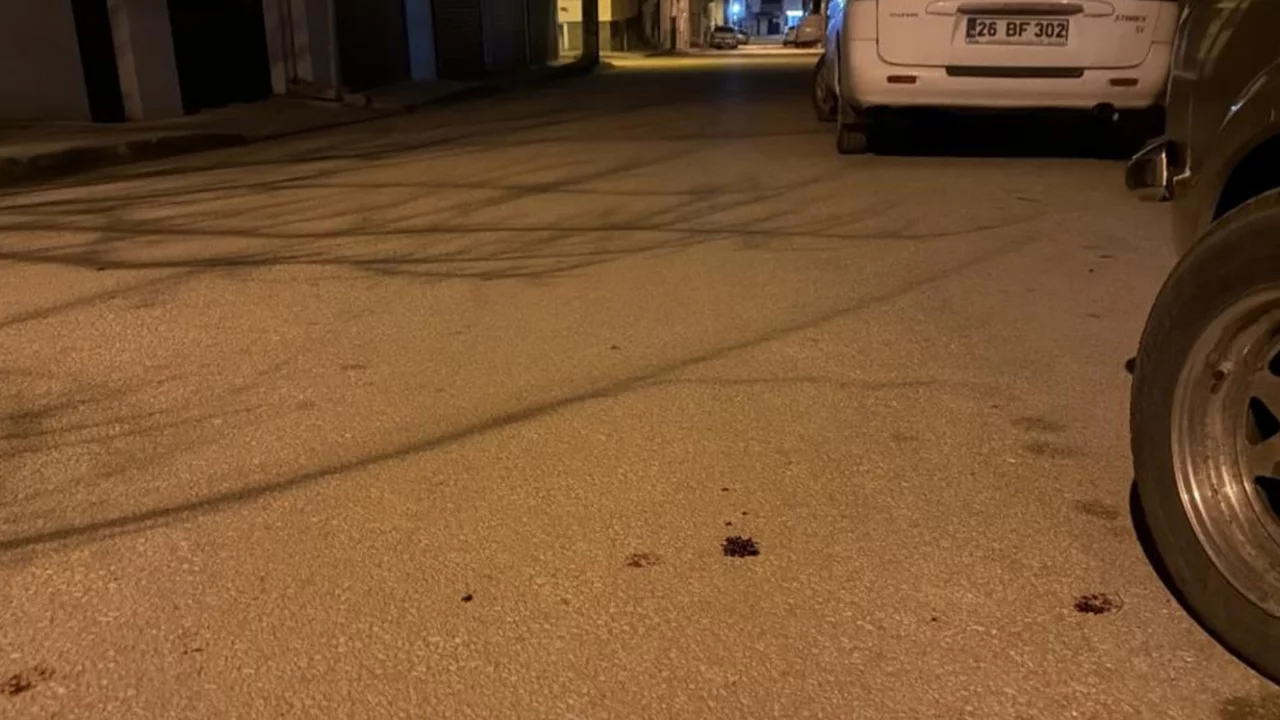 Eskişehir'de 'kız meselesi' kavgası kanlı bitti: 17 yaşındaki çocuk bıçaklandı 