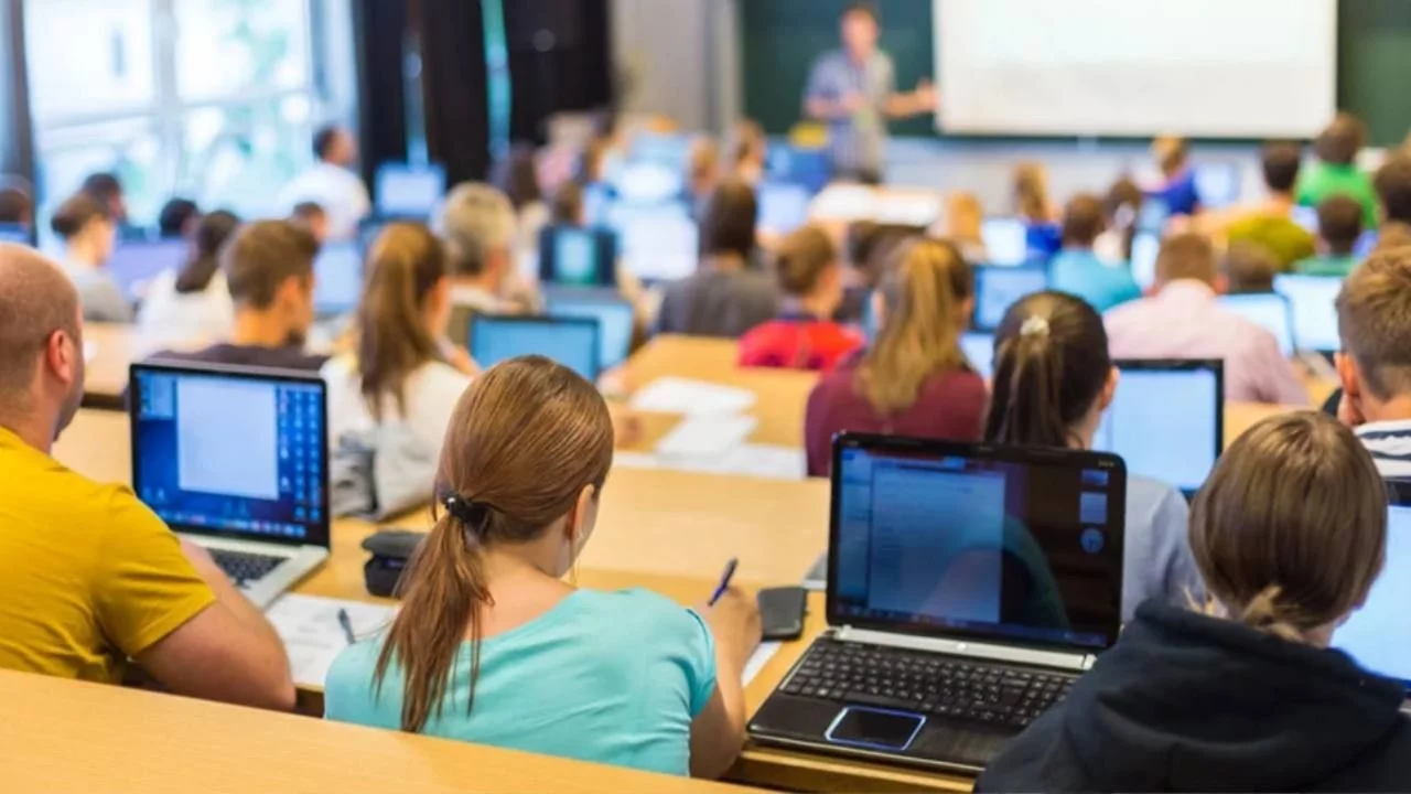 Tercih yapmadan önce mutlaka bakın: Bu bölümlerin kontenjanları düştü...