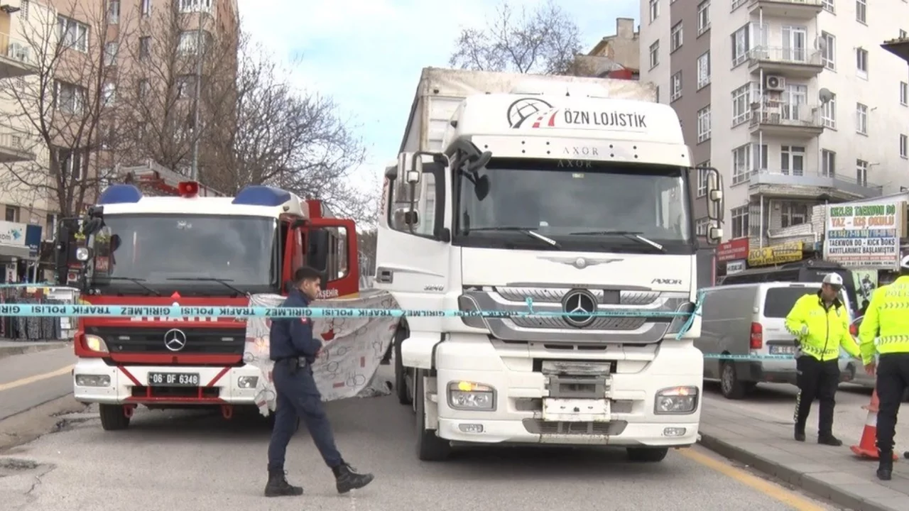 Ankara'da tırın çarptığı yaşlı kadın hayatını kaybetti