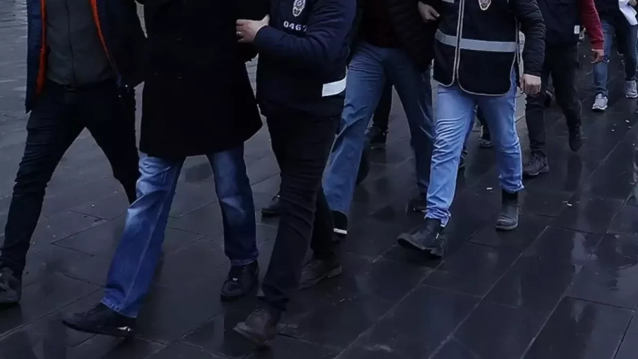 Türkiye güne operasyonla başladı! Çok sayıda gözaltı var
