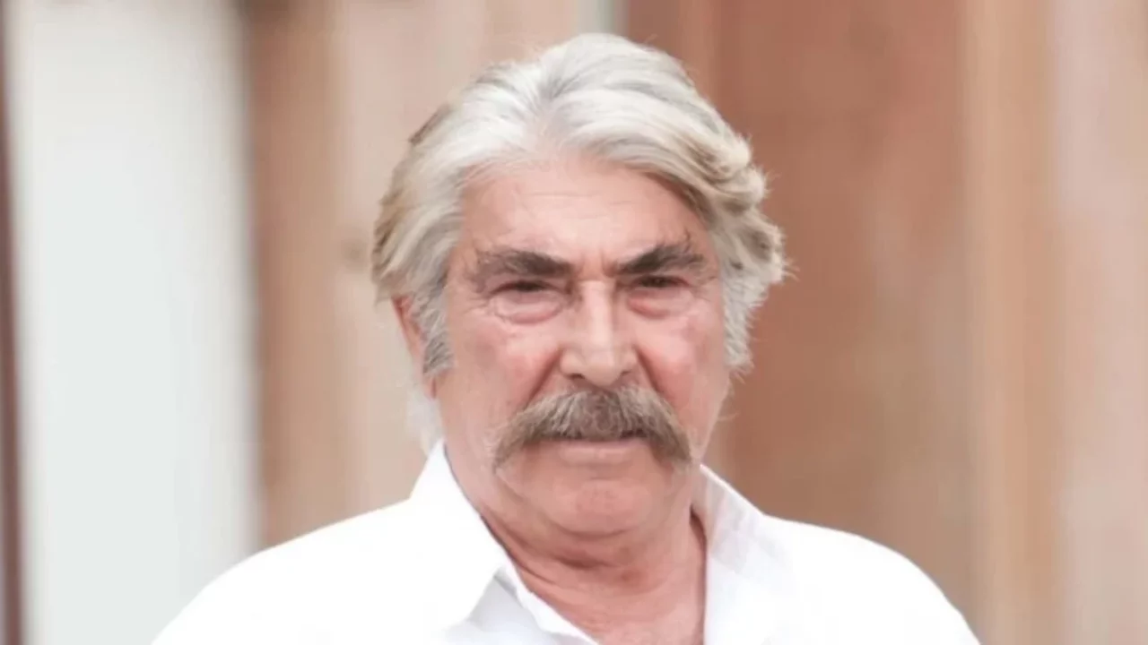  Erdal Özyağcılar'dan Dünya Kedi Günü paylaşımı 