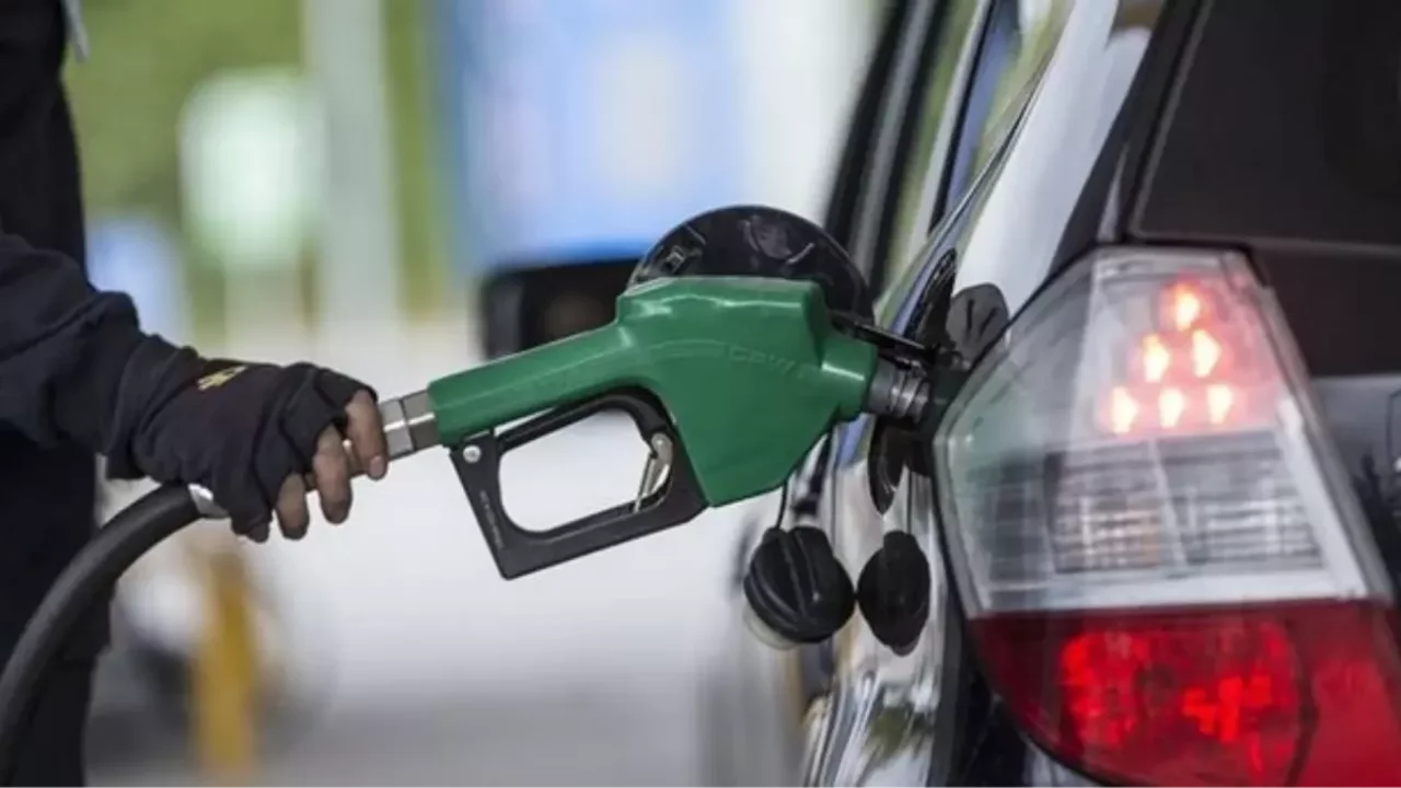 Akaryakıta zam mı geldi? 18 Şubat güncel akaryakıt fiyatları: İstanbul, Ankara, İzmir'de benzin, motorin, LPG fiyatları neler?