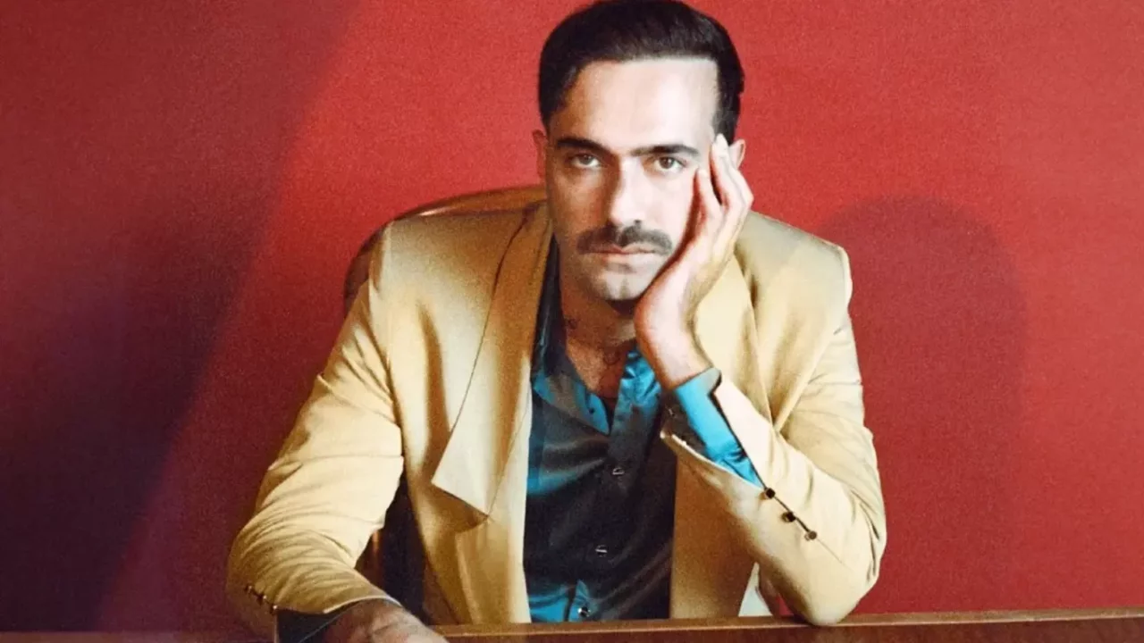 Mert Demir konser gelirini eğitime bağışladı