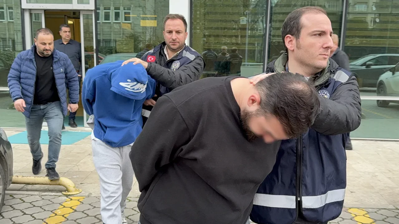 Maskeli silahlı saldırıda 'Pes' dedirten savunma! 2 şüpheli tutuklandı 
