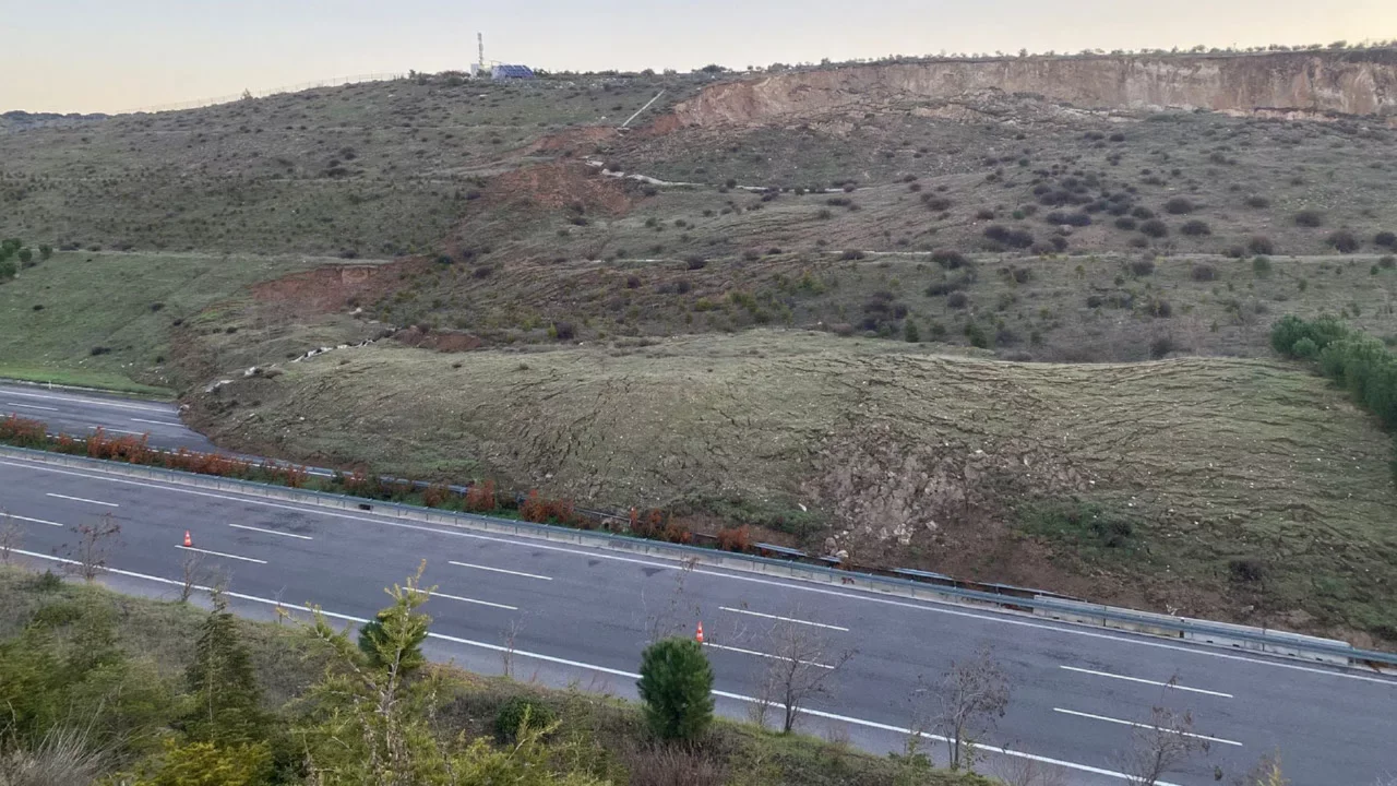 İstanbul-İzmir Otoyolu yeniden ulaşıma açıldı 