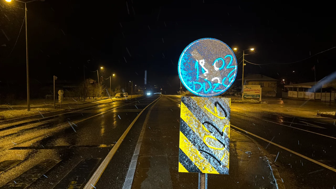 Bolu Dağı'nda dün gece kar yağışı etkisini arttırdı